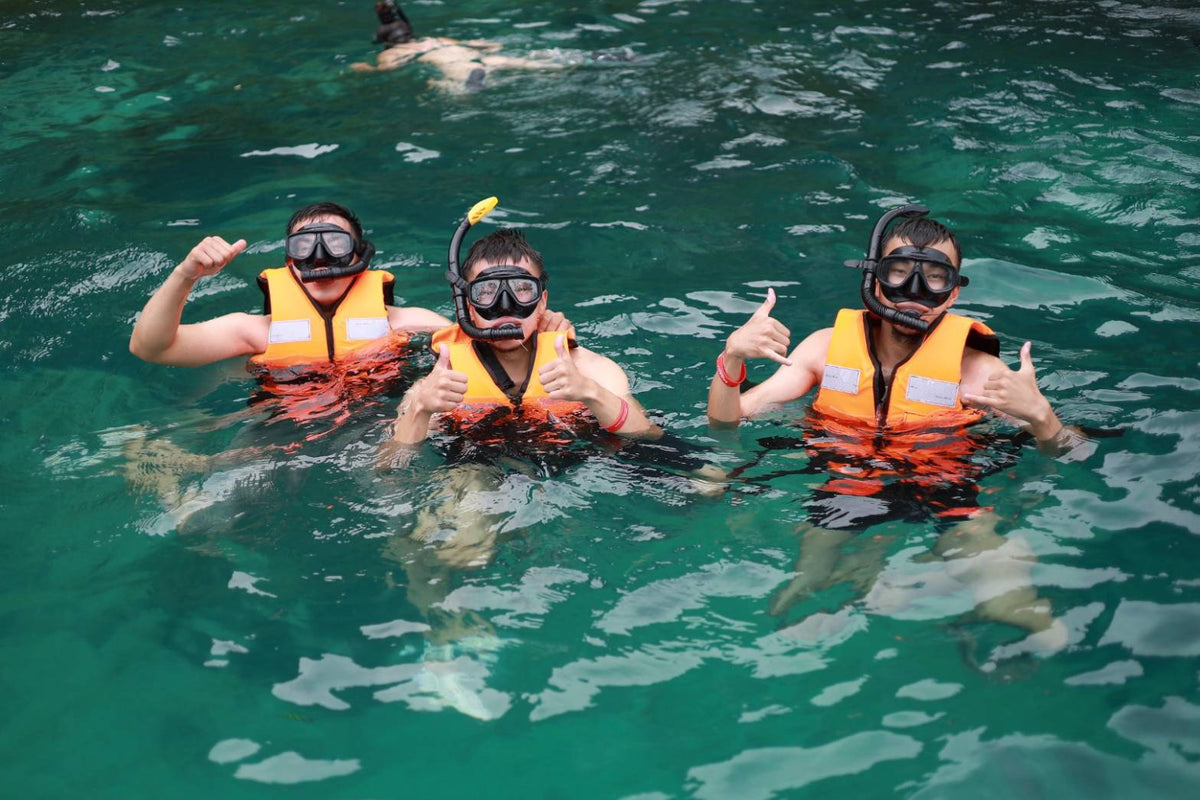 PH PHI -MAYA BAY- KHAI ISLAND ( PREMIUM SERVICE) THE ROYAL MARINA PIER